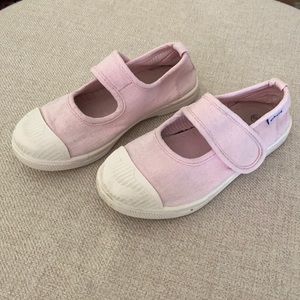 Athena Velcro Mary Jane Chus